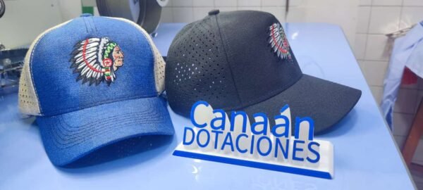 Gorras y bordados - Imagen 2